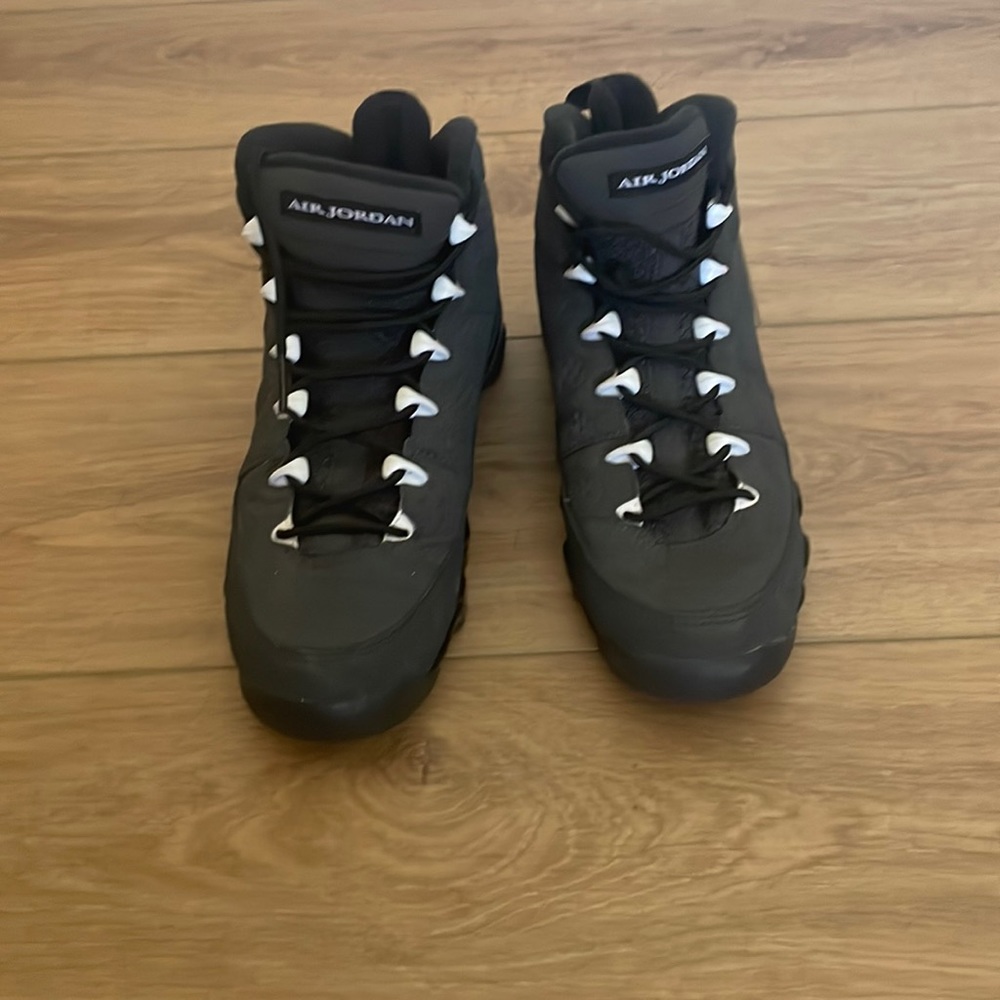 Air Jordan 9 Retro BG ‘Anthracite’